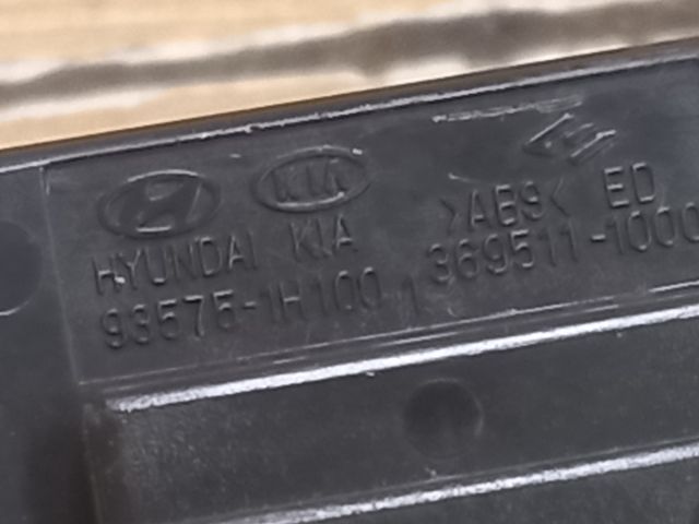 bontott KIA CEED Bal hátsó Ablakemelő Kapcsoló