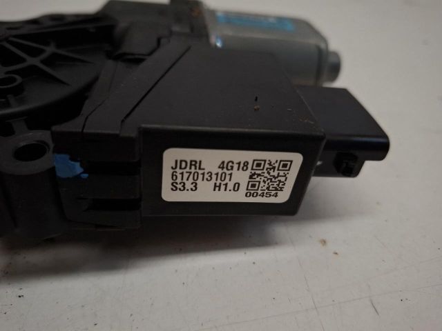 bontott KIA CEED Bal hátsó Ablakemelő Motor