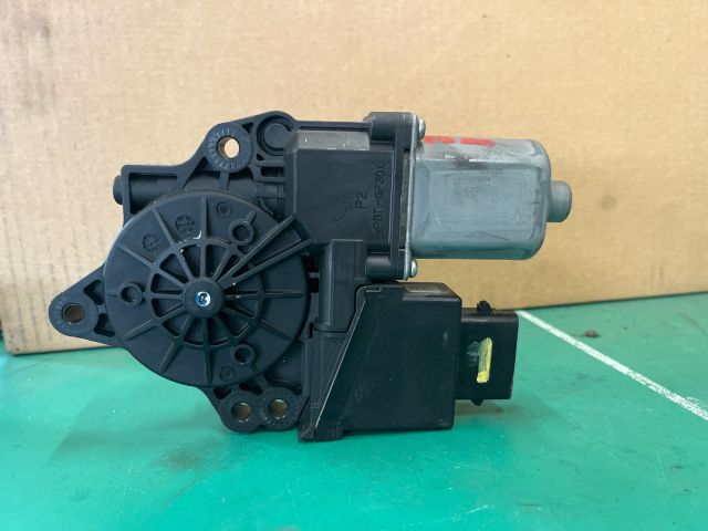 bontott KIA CEED Bal hátsó Ablakemelő Motor