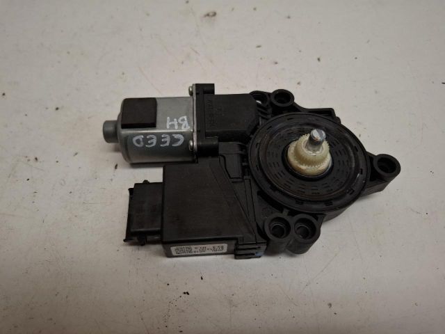 bontott KIA CEED Bal hátsó Ablakemelő Motor