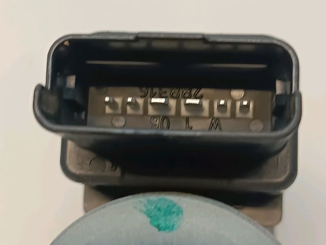 bontott KIA CEED Bal hátsó Ablakemelő Motor