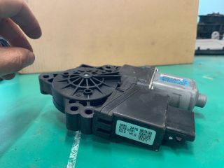 bontott KIA CEED Bal hátsó Ablakemelő Motor