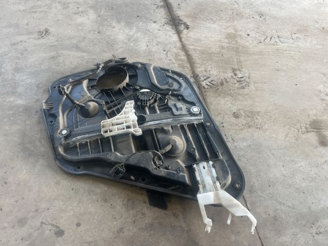 bontott KIA CEED Bal hátsó Ablakemelő Szerkezet (Elektromos)