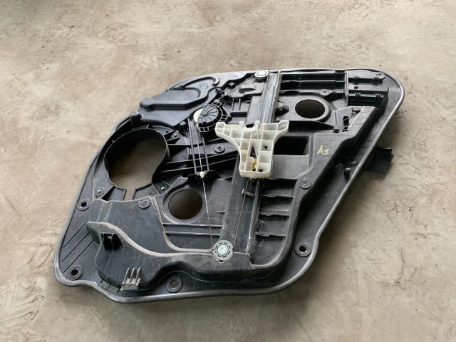 bontott KIA CEED Bal hátsó Ablakemelő Szerkezet (Elektromos)