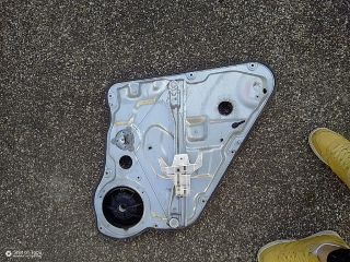 bontott KIA CEED Bal hátsó Ablakemelő Szerkezet (Mechanikus)