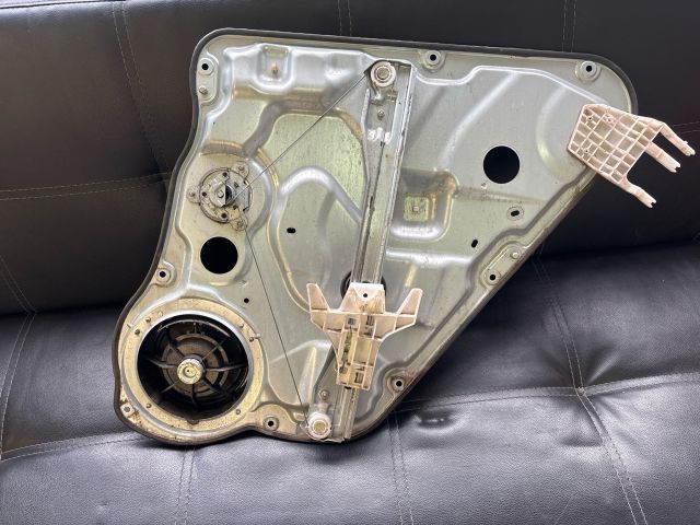 bontott KIA CEED Bal hátsó Ablakemelő Szerkezet (Mechanikus)
