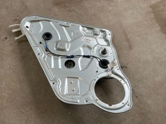 bontott KIA CEED Bal hátsó Ablakemelő Szerkezet (Mechanikus)
