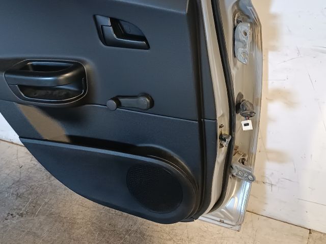 bontott KIA CEED Bal hátsó Ajtó (Részeivel)