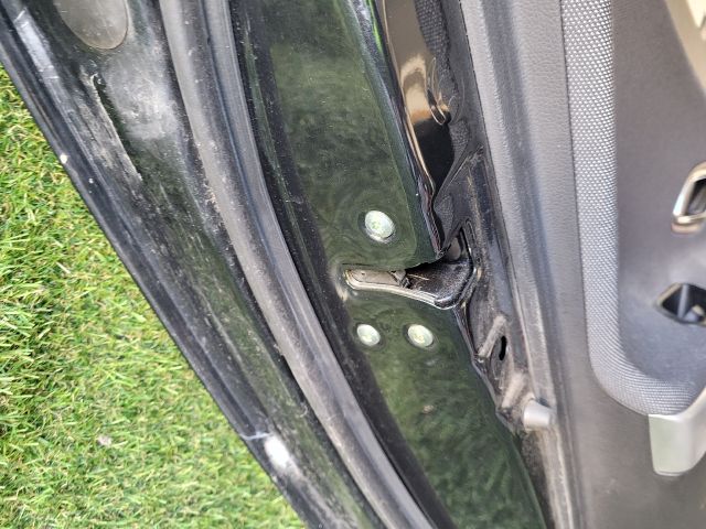 bontott KIA CEED Bal hátsó Ajtó (Részeivel)