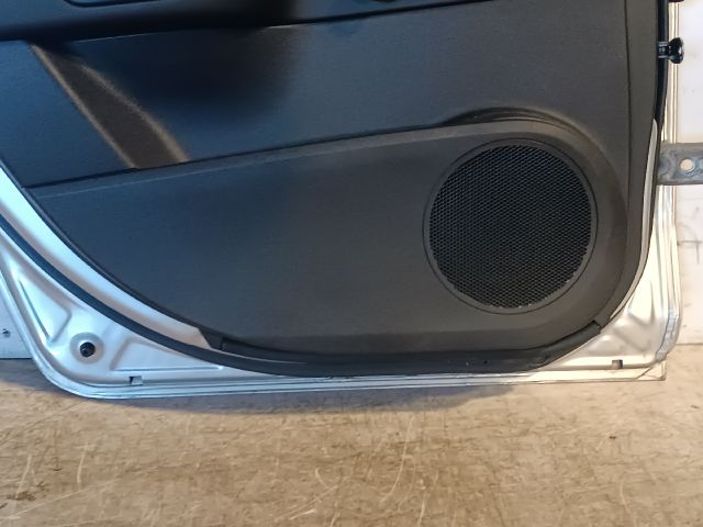 bontott KIA CEED Bal hátsó Ajtó (Részeivel)