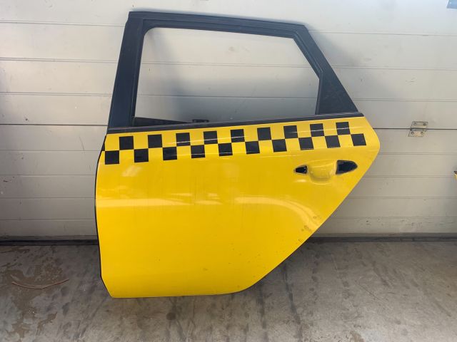 bontott KIA CEED Bal hátsó Ajtó (Üres lemez)