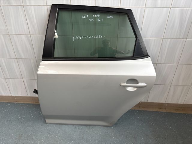 bontott KIA CEED Bal hátsó Ajtó (Üres lemez)