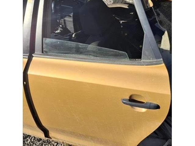 bontott KIA CEED Bal hátsó Ajtó (Üres lemez)