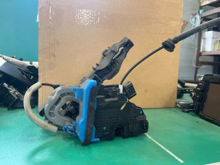 bontott KIA CEED Bal hátsó Ajtózár