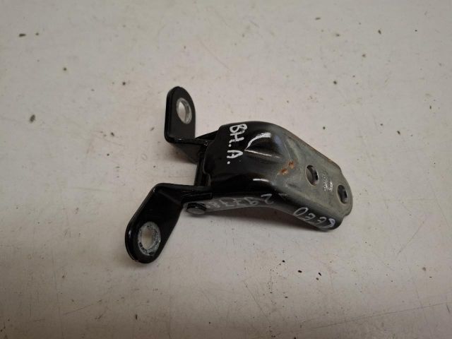 bontott KIA CEED Bal hátsó Alsó Zsanér