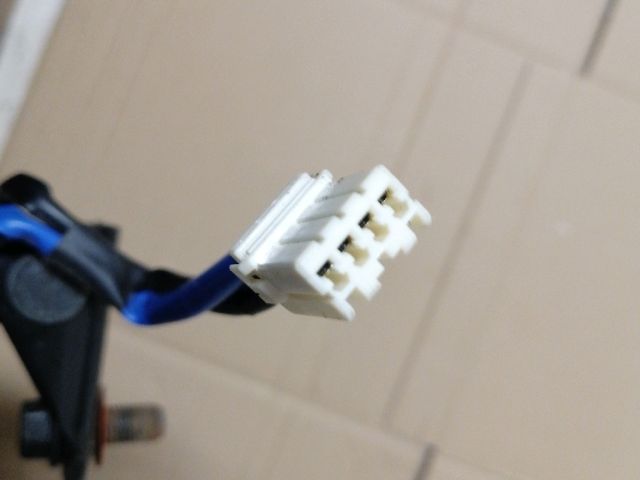 bontott KIA CEED Bal hátsó Biztonsági Öv Csat