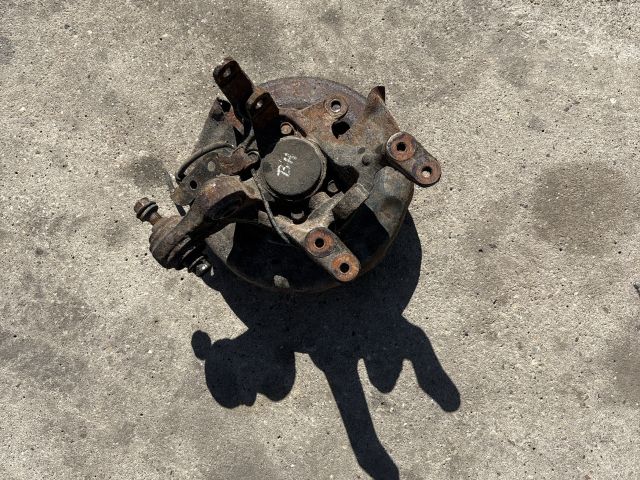 bontott KIA CEED Bal hátsó Csonkállvány Kerékaggyal