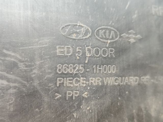 bontott KIA CEED Bal hátsó Hátsó Dobbetét (Kerékjárati, Műanyag)