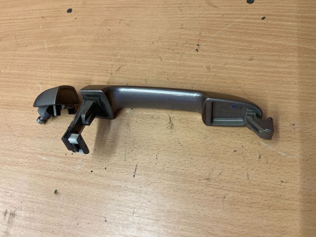 bontott KIA CEED Bal hátsó Külső Kilincs