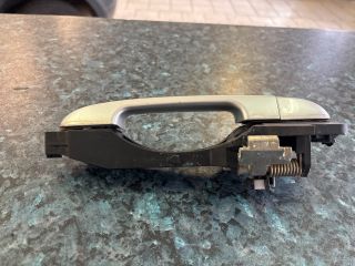 bontott KIA CEED Bal hátsó Külső Kilincs