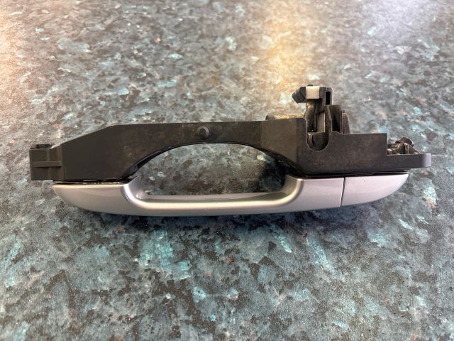 bontott KIA CEED Bal hátsó Külső Kilincs