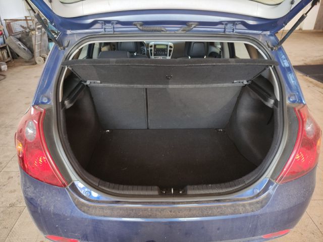 bontott KIA CEED Bal hátsó Oldal Lökhárító Tartó (Műanyag)