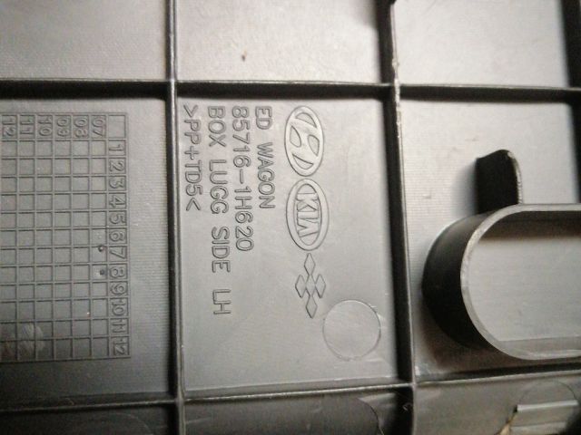 bontott KIA CEED Bal hátsó Tároló Rekesz