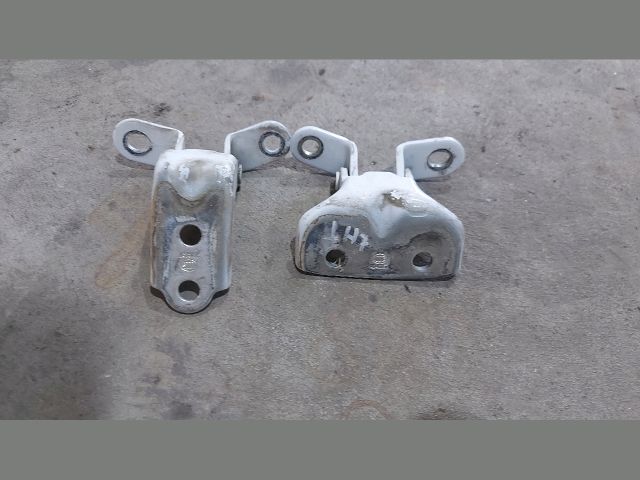 bontott KIA CEED Bal hátsó Zsanér