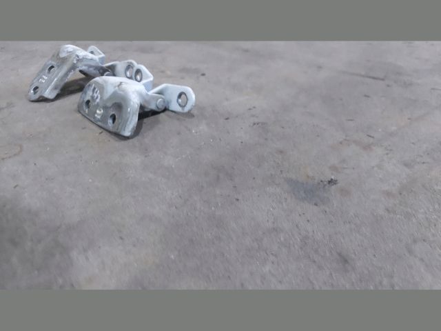 bontott KIA CEED Bal hátsó Zsanér