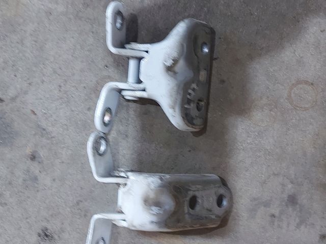 bontott KIA CEED Bal hátsó Zsanér