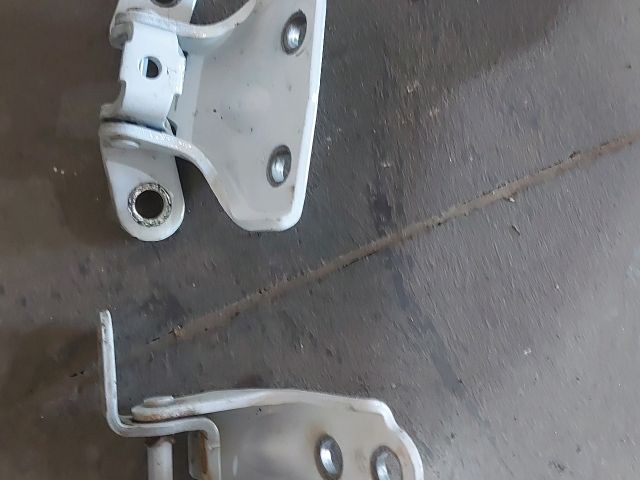 bontott KIA CEED Bal hátsó Zsanér