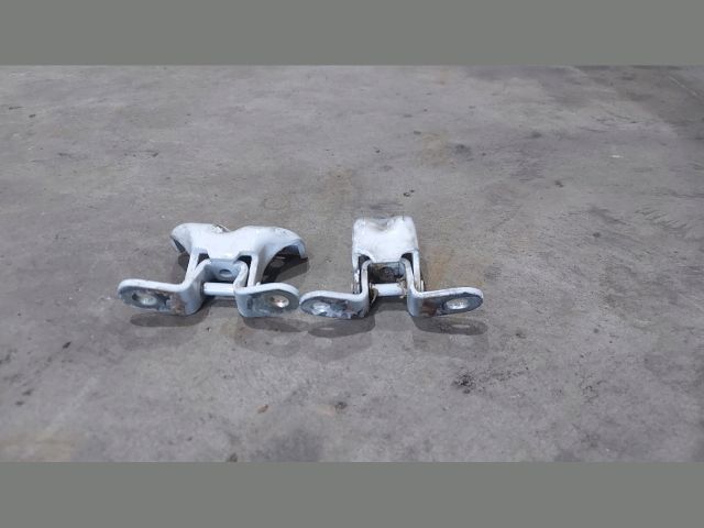 bontott KIA CEED Bal hátsó Zsanér