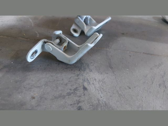 bontott KIA CEED Bal hátsó Zsanér