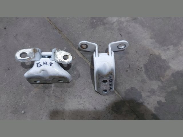 bontott KIA CEED Bal hátsó Zsanér