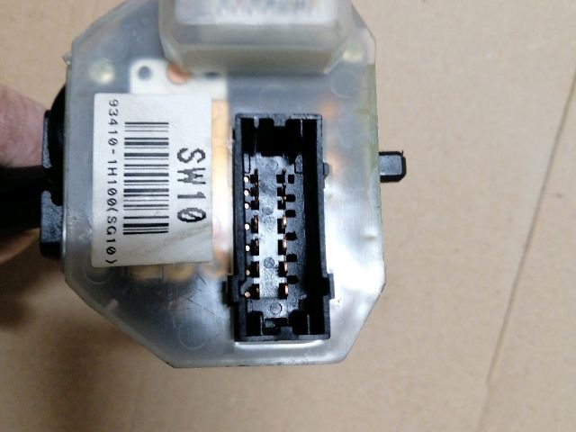 bontott KIA CEED Bal Kormánykapcsoló Irányjelző