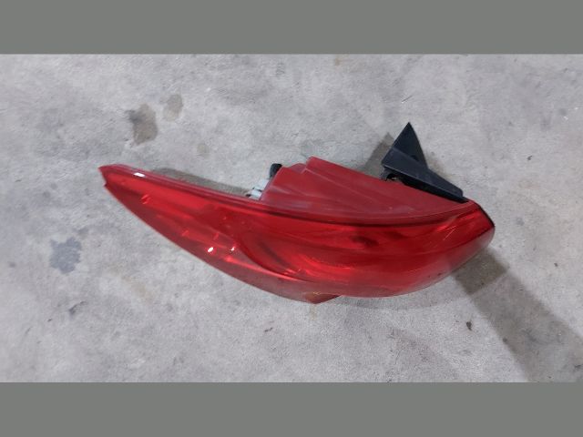 bontott KIA CEED Bal Külső Hátsó Lámpa