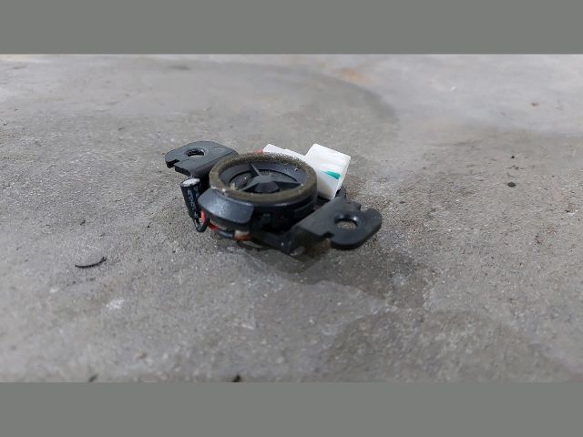 bontott KIA CEED Bal Műszerfal Hangszóró