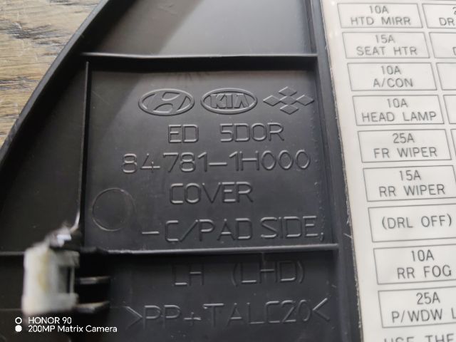 bontott KIA CEED Bal Műszerfal Oldalkárpit