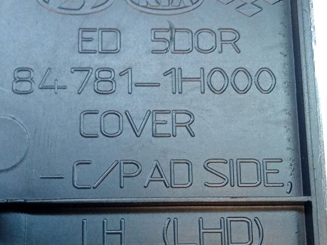 bontott KIA CEED Bal Műszerfal Oldalkárpit