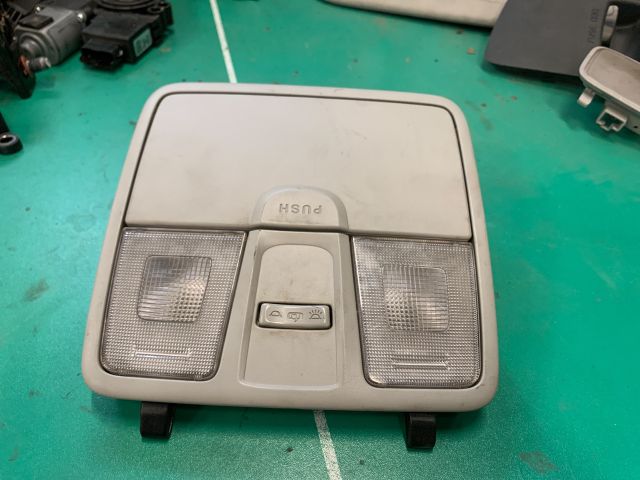 bontott KIA CEED Beltér Világítás Első