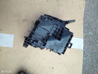 bontott KIA CEED Biztosítéktábla Doboz