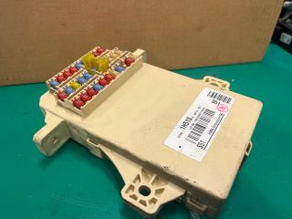 bontott KIA CEED Biztosítéktábla Utastér