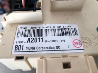 bontott KIA CEED Biztosítéktábla Utastér