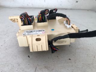 bontott KIA CEED Biztosítéktábla Utastér