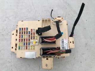 bontott KIA CEED Biztosítéktábla Utastér