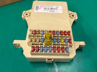 bontott KIA CEED Biztosítéktábla Utastér