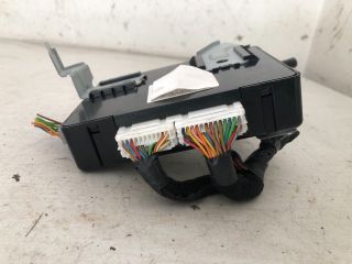 bontott KIA CEED Biztosítéktábla Utastér