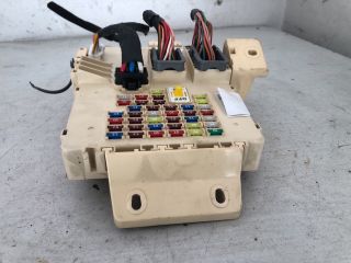 bontott KIA CEED Biztosítéktábla Utastér