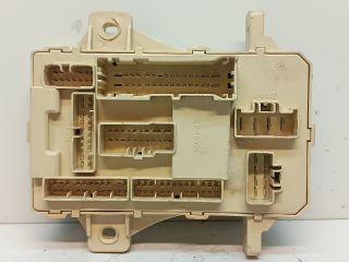 bontott KIA CEED Biztosítéktábla Utastér