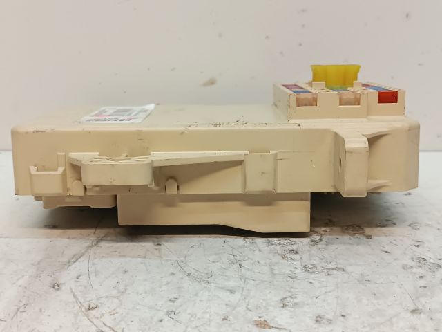 bontott KIA CEED Biztosítéktábla Utastér